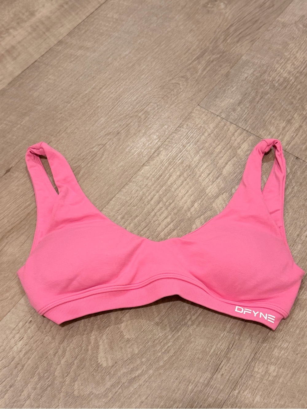 DFYNE Impact Scoop Back Sports Bra